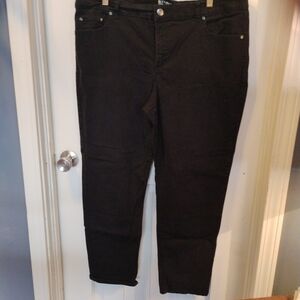 Terra & Sky Women's Black Straight-Leg Jeans